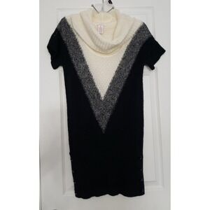 Candie's Womans Pullover Tunic Sweater Short Sleeves Size Medium